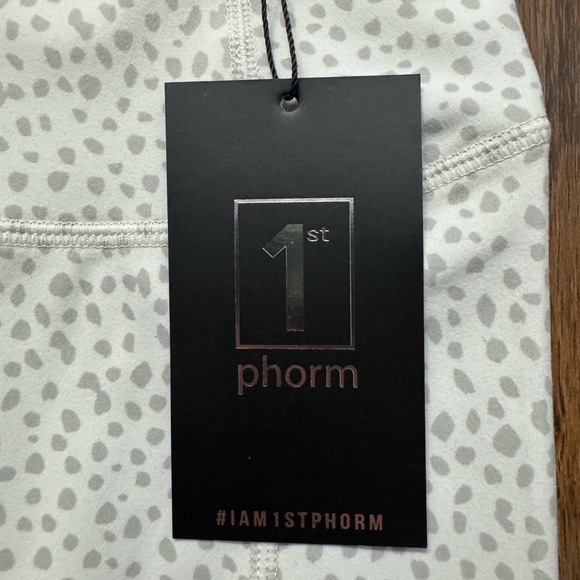 🆕 1st Phorm Leggings Reversible, Women's Small White Cheetah Print Active - Picture 4 of 7